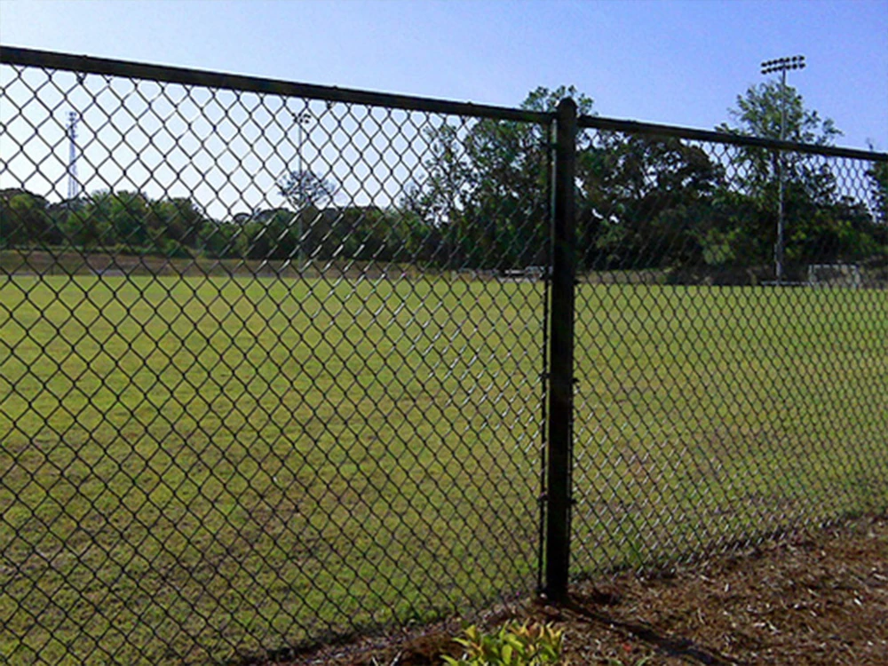 commercial fence with vinyl cover